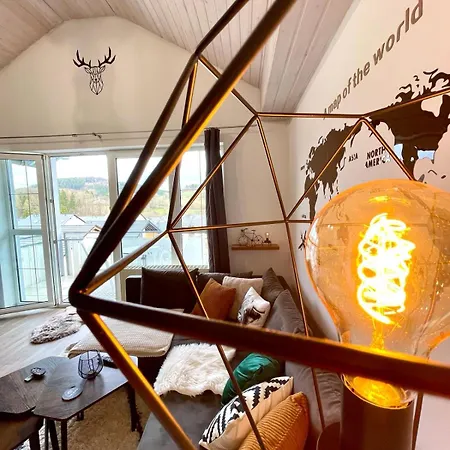 Gemuetliche Balkon-oase Mit Blick Auf Skywalk *