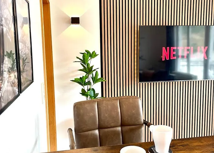 Gemuetliche Balkon-oase Mit Blick Auf Skywalk * Stryck